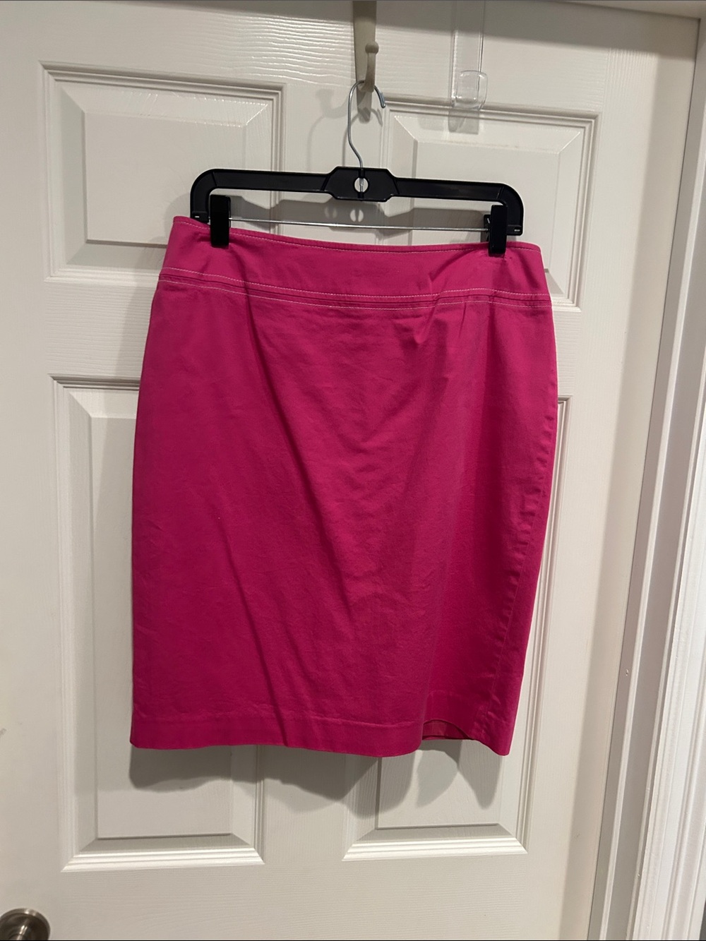 Kasper Hot Pink Stretch Pencil Skirt